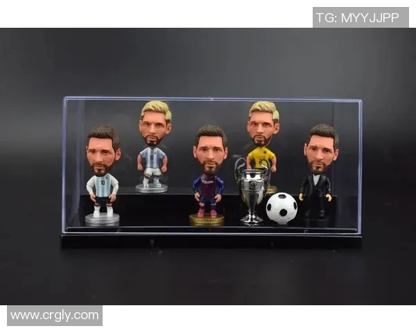 梅西足球明星手办精美展示让你感受球场传奇的魅力与风采